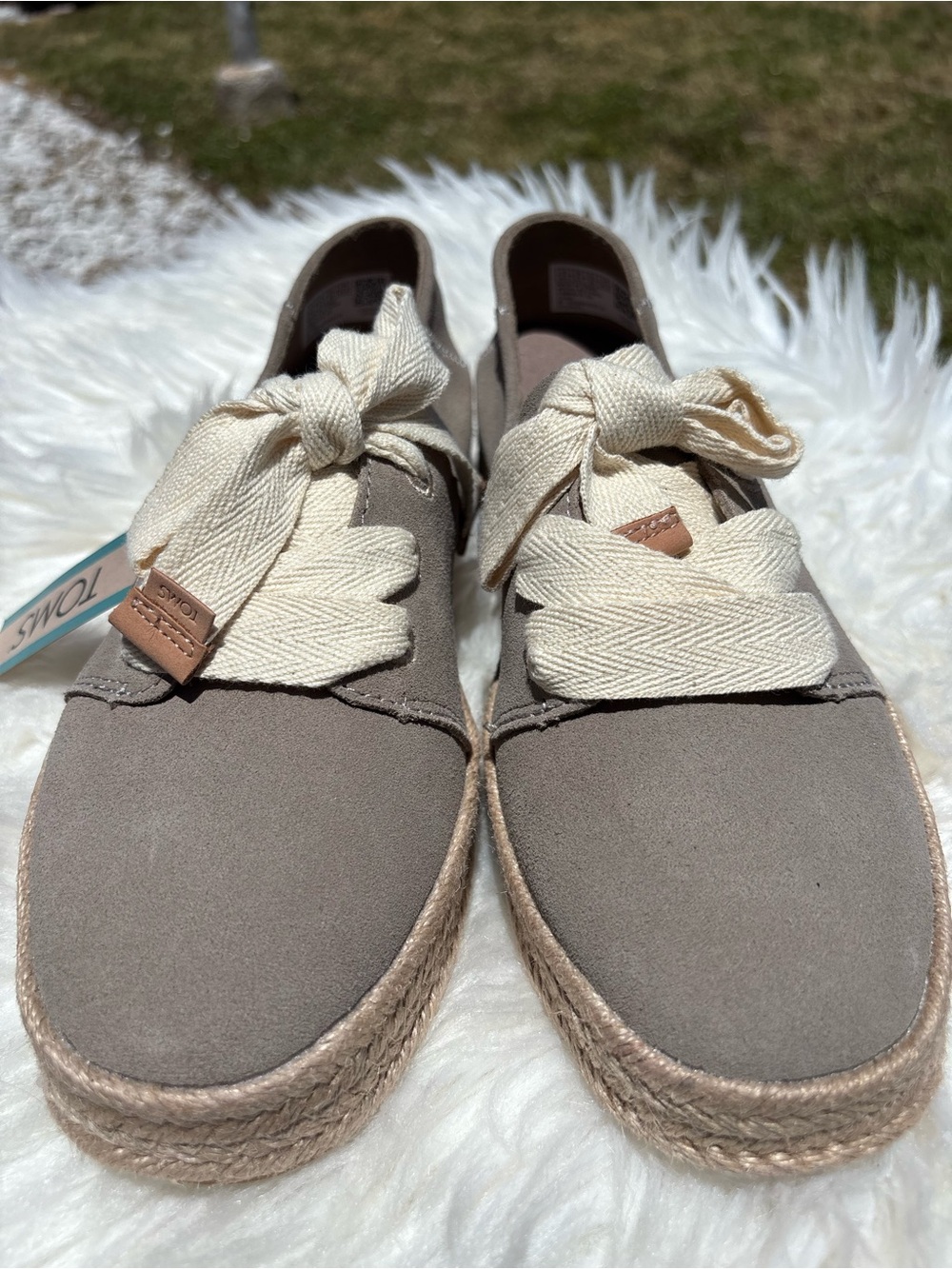 Toms Dune Suede Carolina Lace Up Platform Slip-Ons with Cream Ribbon Laces - Picture 2 of 6